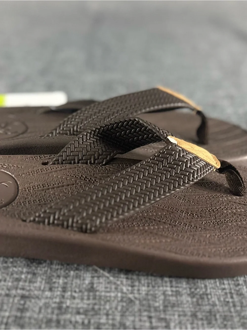 Men's Brown Flip-Flop Sandals with Tan Accent - Casual Beach Thong